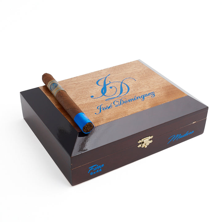 Jose Dominguez Fino Maduro