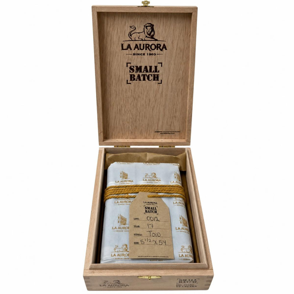 La Aurora Small Batch Lot 12 Toro AI product photo