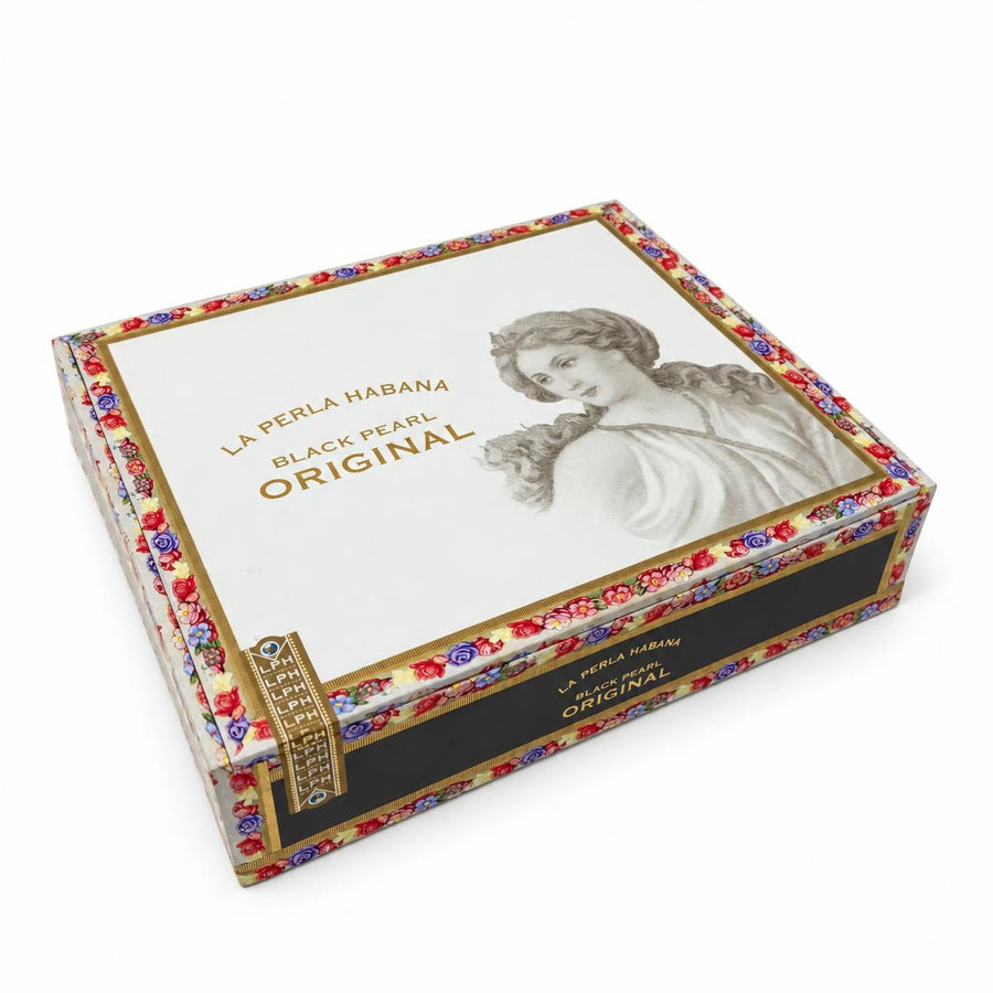 La Perla Habana Black Pearl Original Belicoso AI product photo