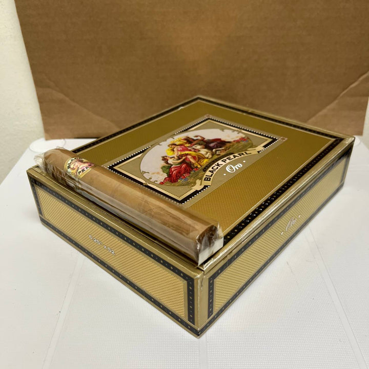 La Perla Habana Black Pearl Oro Belicoso