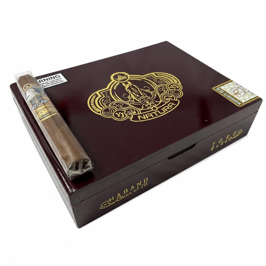 Natura Cigars Mustang Habano Toro AI product photo