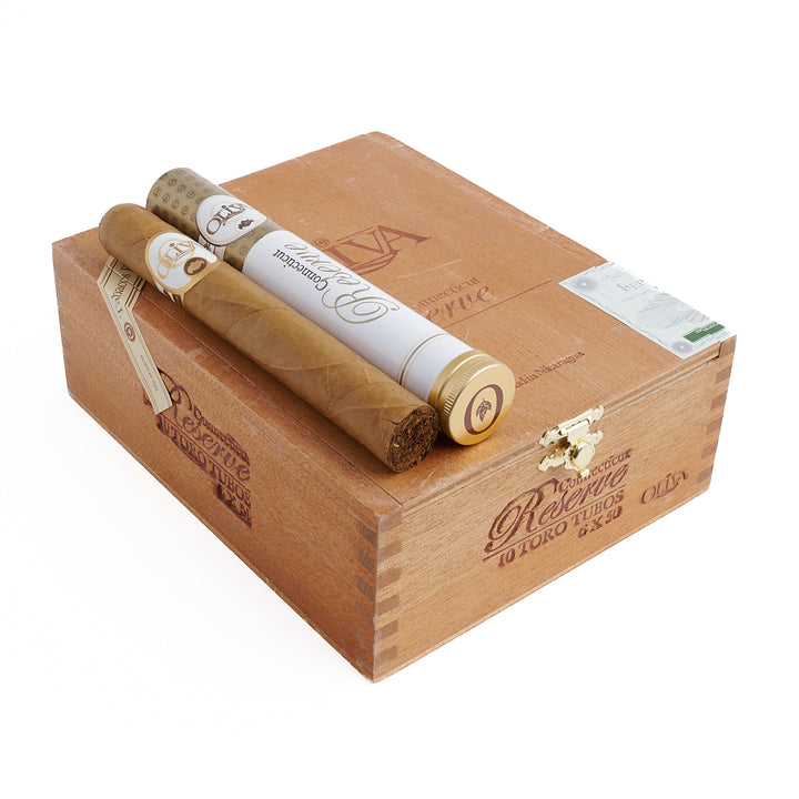 Oliva Connecticut Reserve Toro Tubo