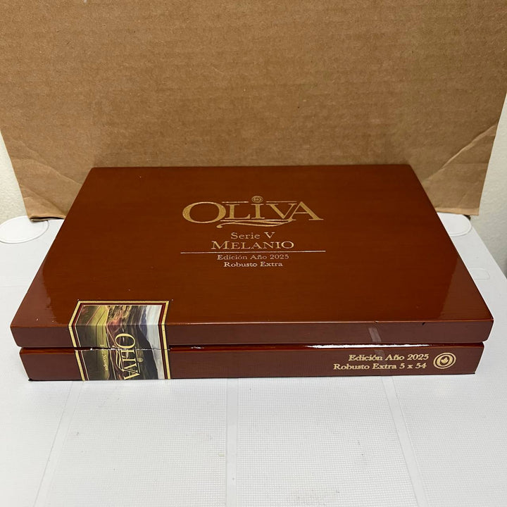 Oliva Serie V Melanio Edicion Ano 2025