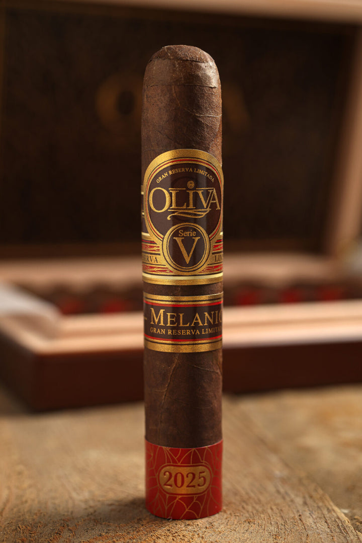 Oliva Serie V Melanio Edicion Ano 2025