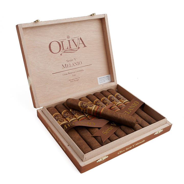 Oliva Serie V Melanio Toro