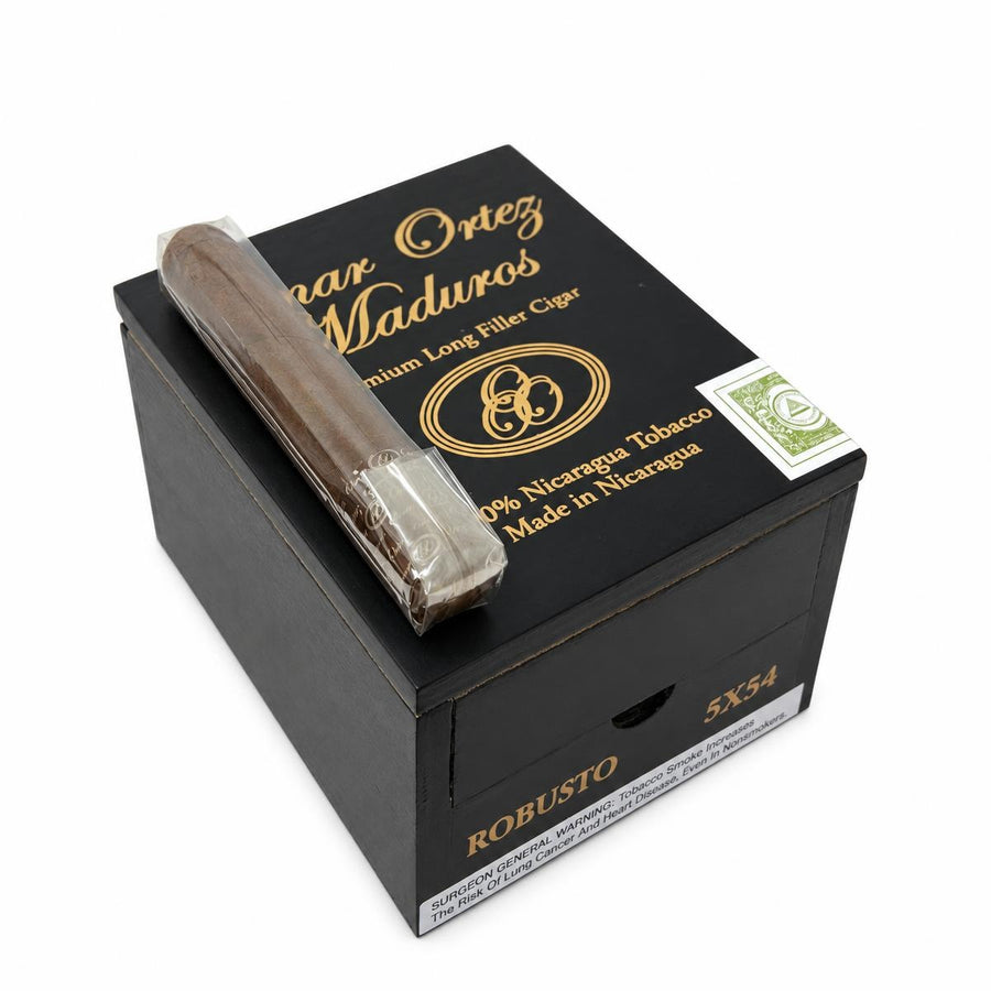 Omar Ortez Maduro Robusto AI product photo