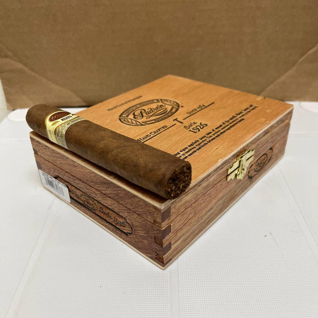 Padron 1926 Series No. 9 Robusto Natural