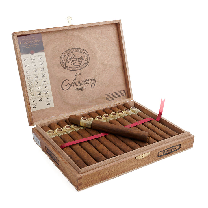 Padron 1964 Anniversary Diplomatico Churchill Natural