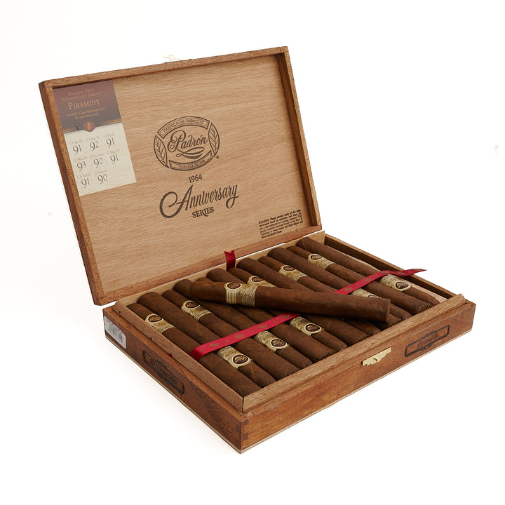 Padron 1964 Anniversary Pyramide Natural