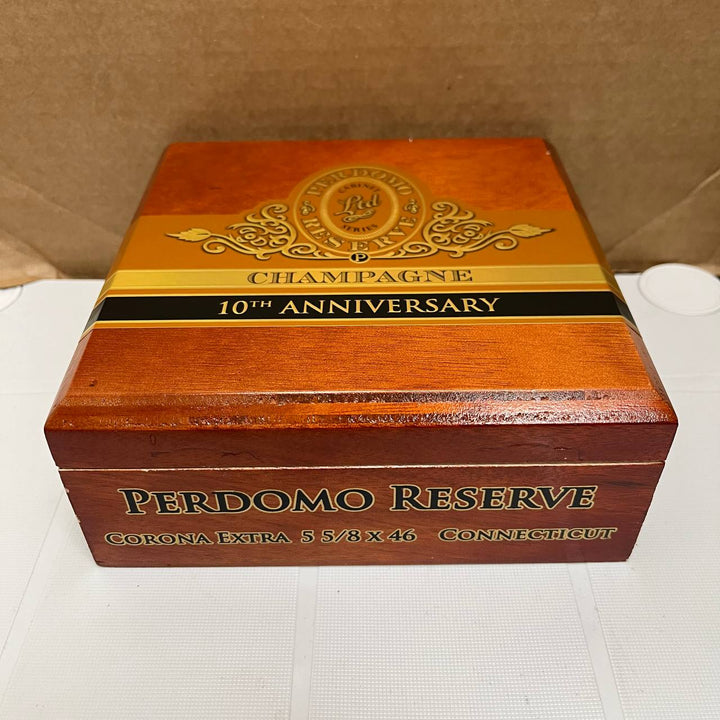 Perdomo 10th Anniversary Champagne Corona Extra