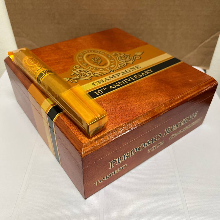 Perdomo 10th Anniversary Champagne Torpedo