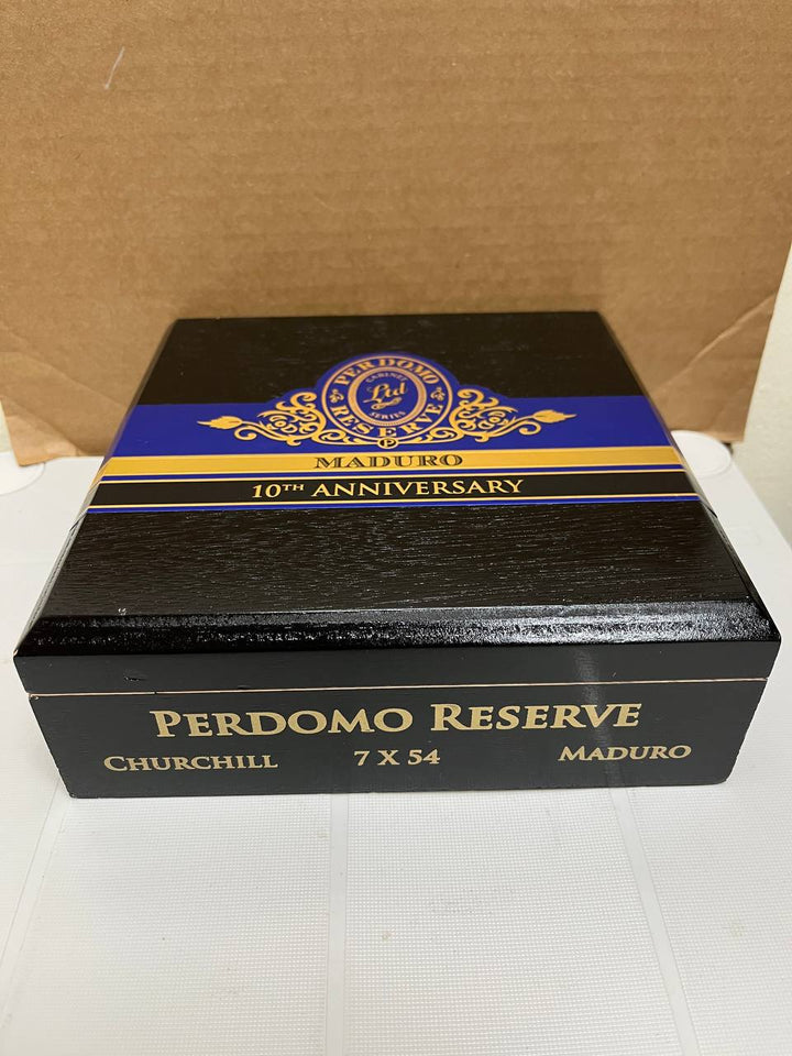 Perdomo 10th Anniversary Maduro Churchill