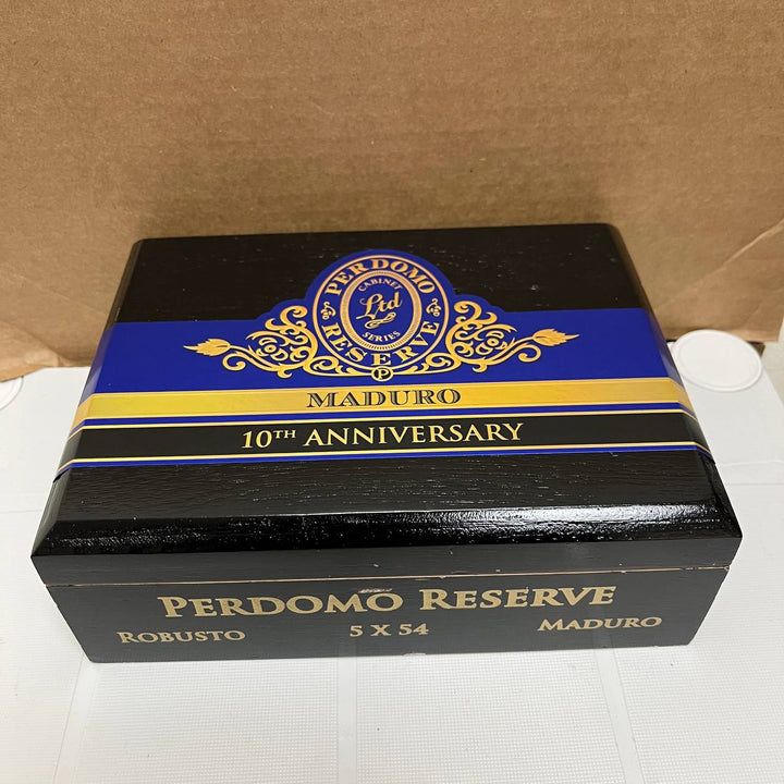Perdomo 10th Anniversary Maduro Robusto