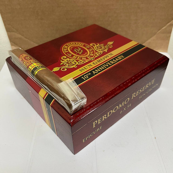 Perdomo 10th Anniversary Sun Grown Epicure Toro
