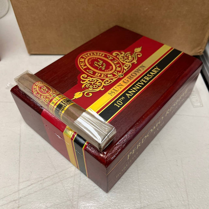 Perdomo 10th Anniversary Sun Grown Robusto