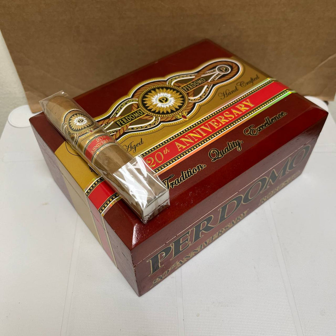 Perdomo 20th Anniversary Connecticut Robusto