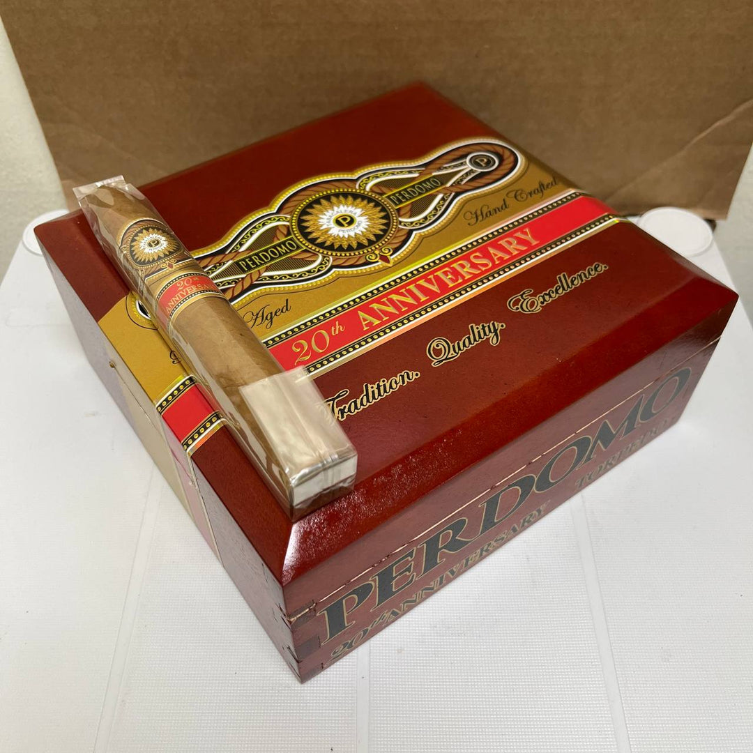 Perdomo 20th Anniversary Connecticut Torpedo
