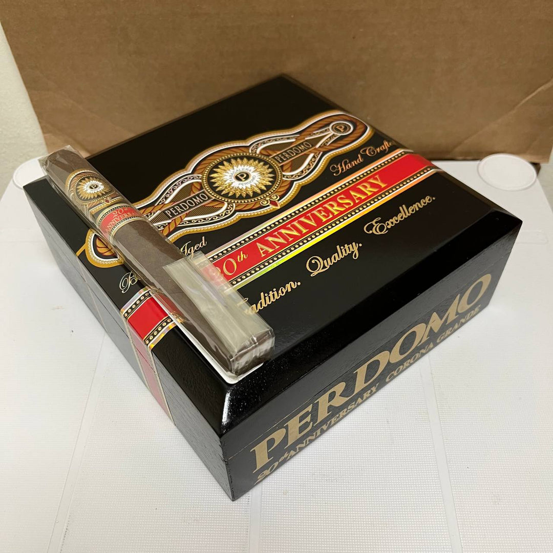 Perdomo 20th Anniversary Maduro Corona Grande