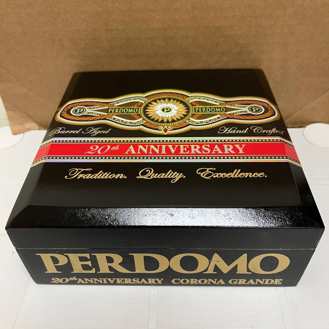 Perdomo 20th Anniversary Maduro Corona Grande