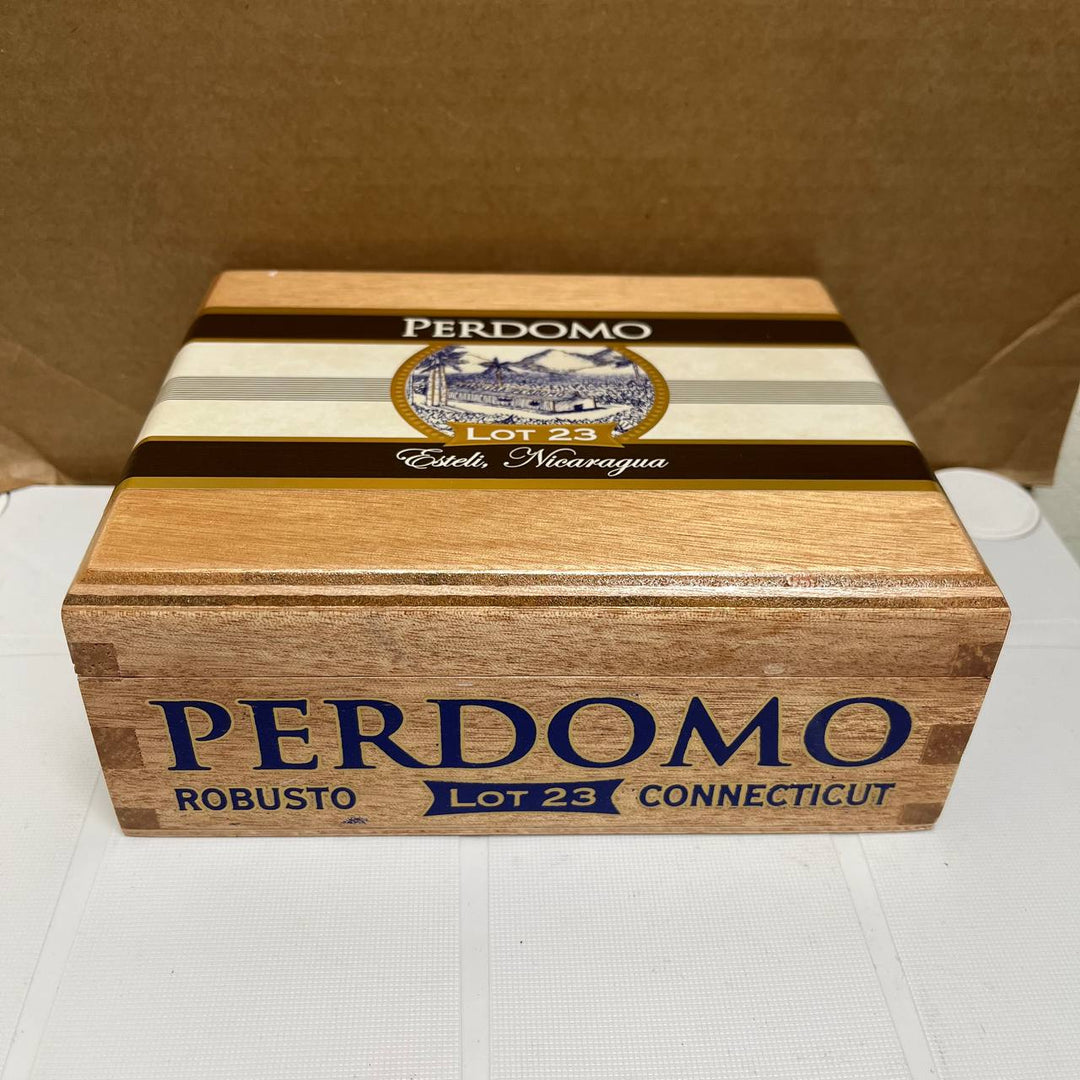 Perdomo Lot 23 Connecticut Robusto