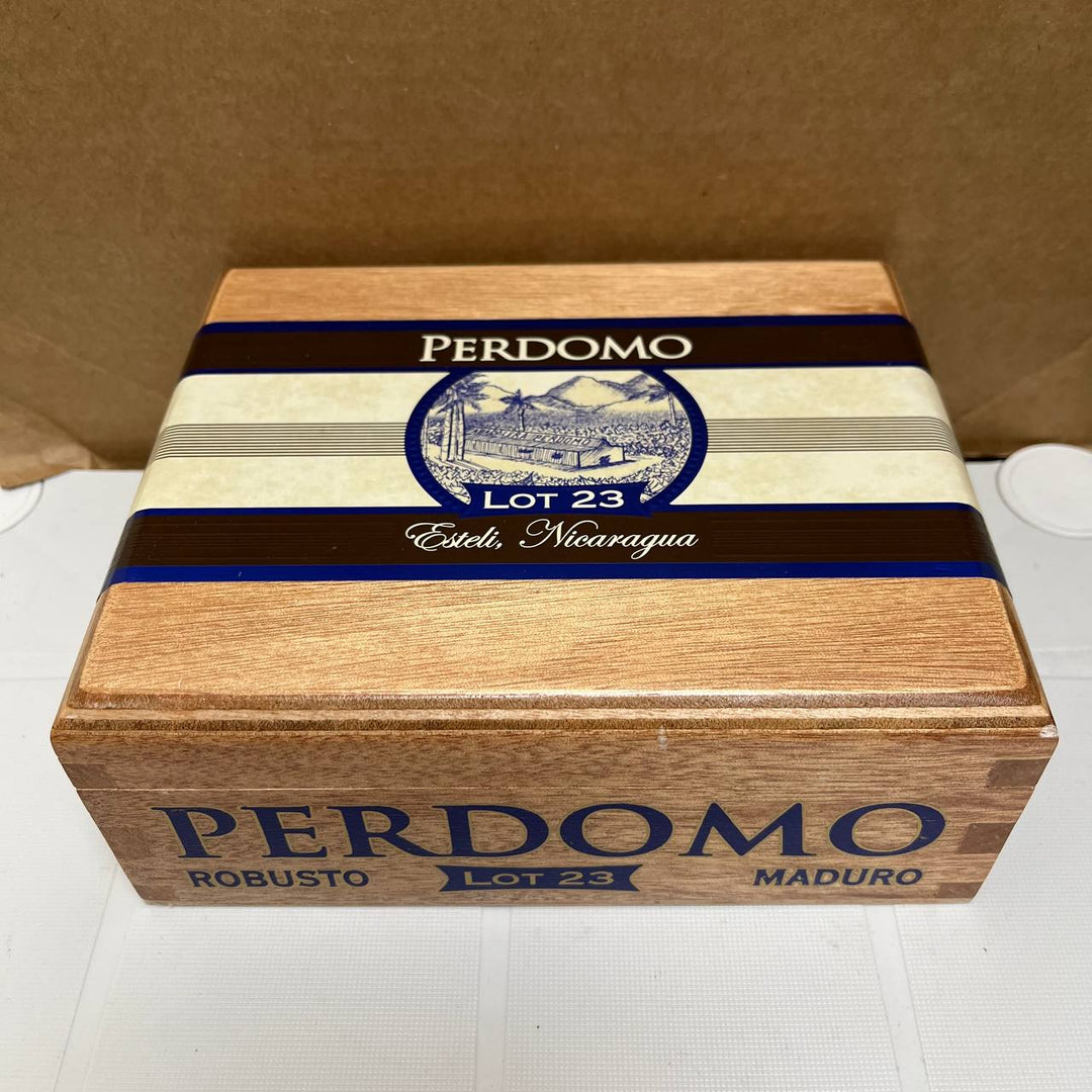 Perdomo Lot 23 Maduro Robusto