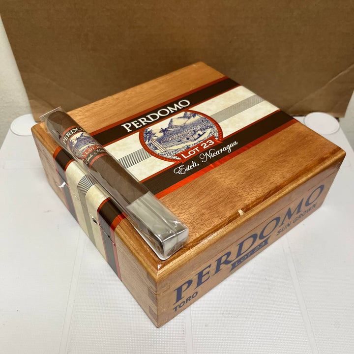 Perdomo Lot 23 Sun Grown Toro