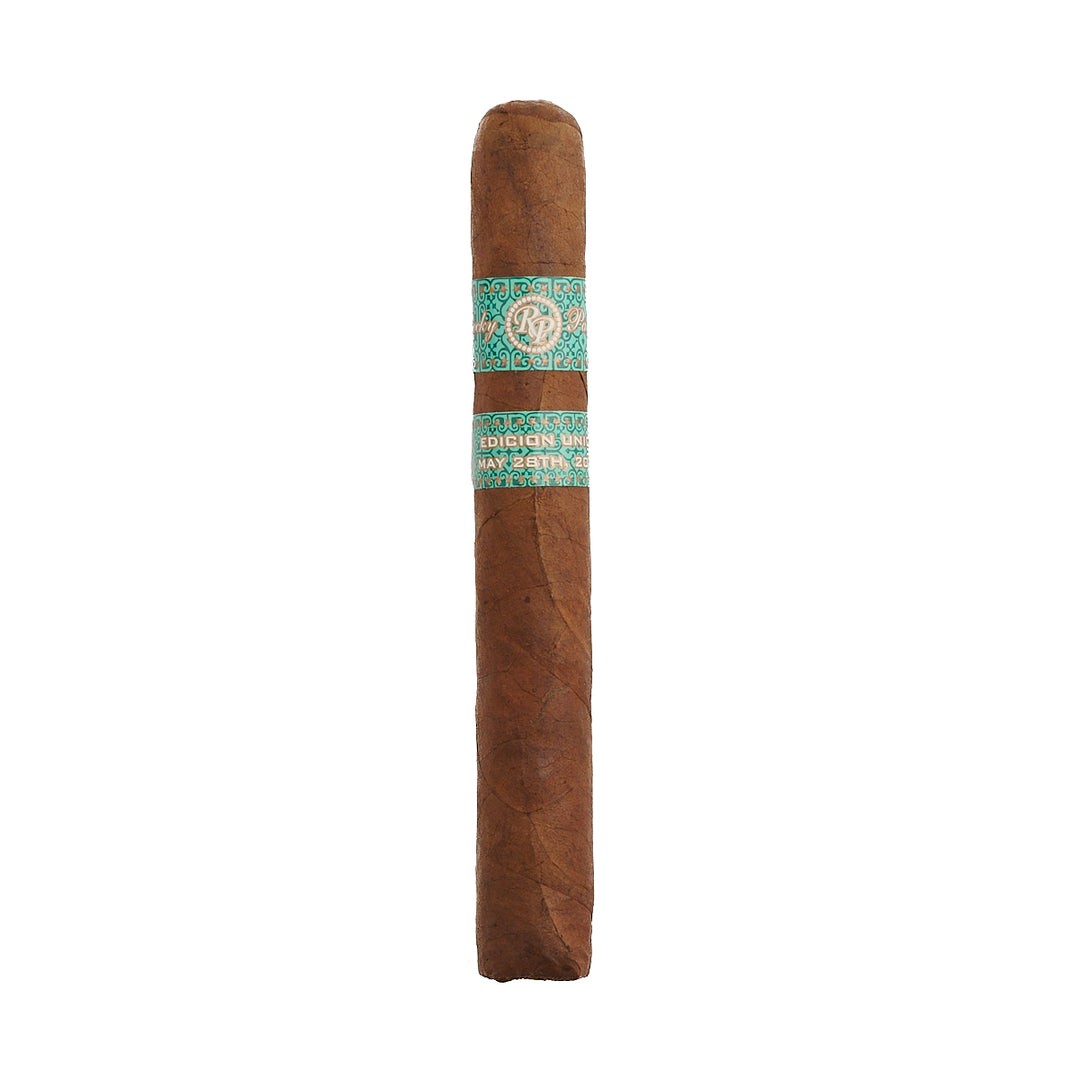 Rocky Patel Edicion Unica Jaguar Humo