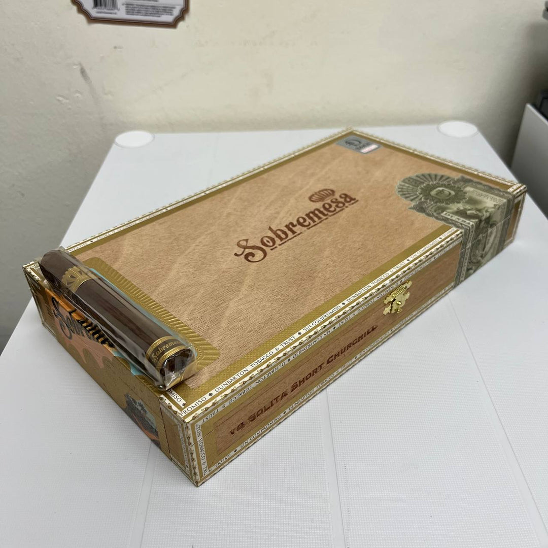 Sobremesa Solita Short Churchill