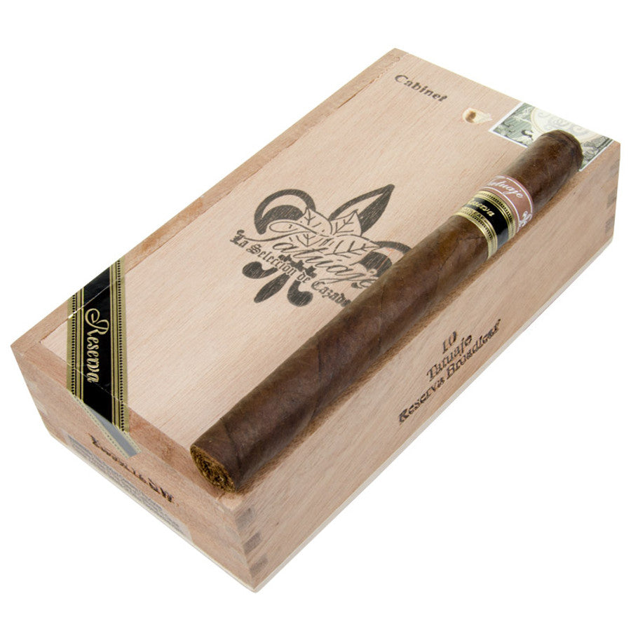 Tatuaje Broadleaf Reserva 타이노스 처칠