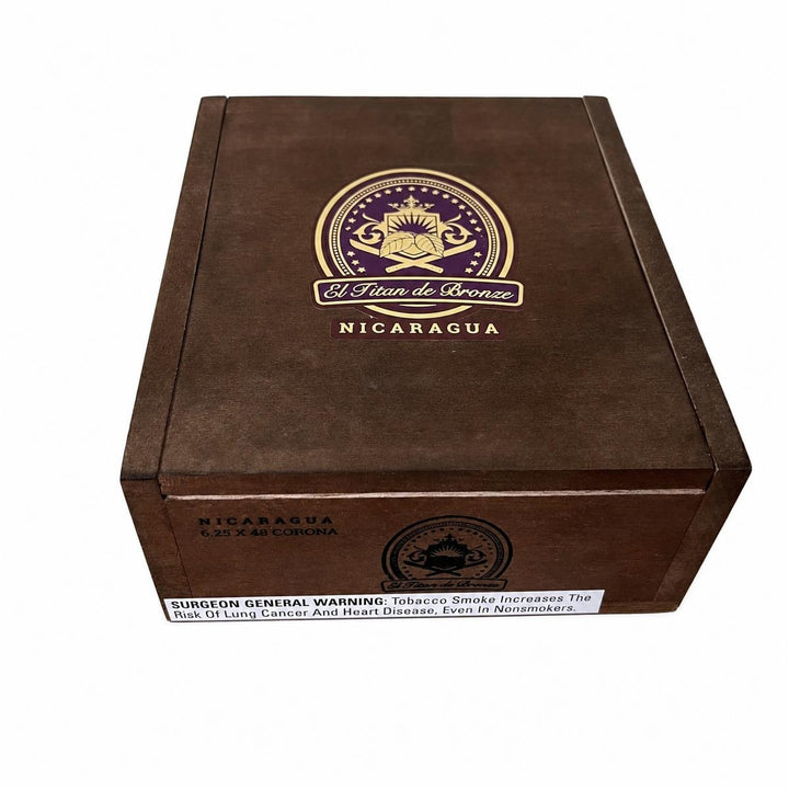 El Titan de Bronze Nicaragua Corona AI product photo