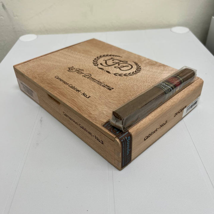 La Flor Dominicana Cameroon Cabinet #3