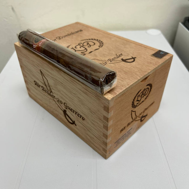 La Flor Dominicana Air Bender Guerrero