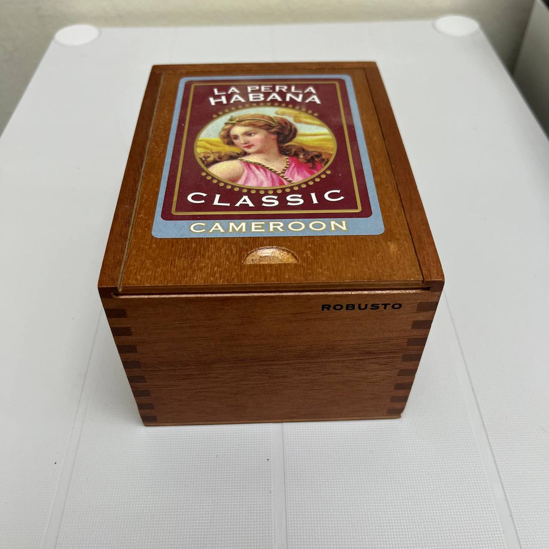 La Perla Habana Classic Cameroon Robusto