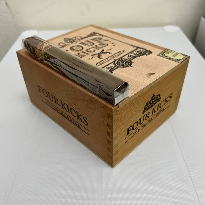 Crowned Heads Four Kicks Corona Gorda