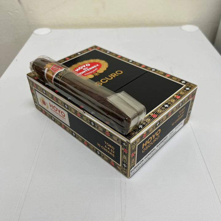Hoyo de Monterrey Oscuro Toro