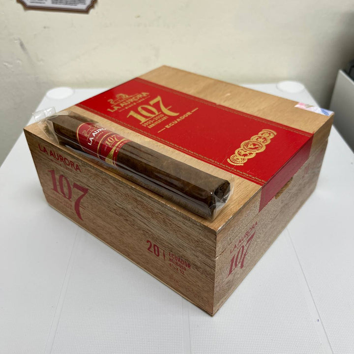 La Aurora 107 Ecuador Belicoso