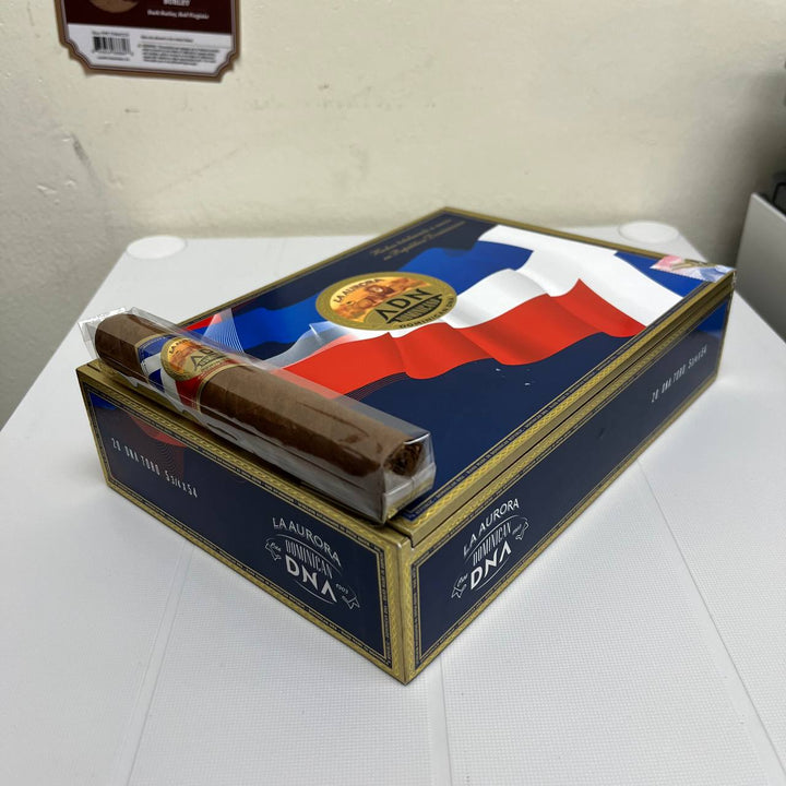 La Aurora ADN Dominicano Toro