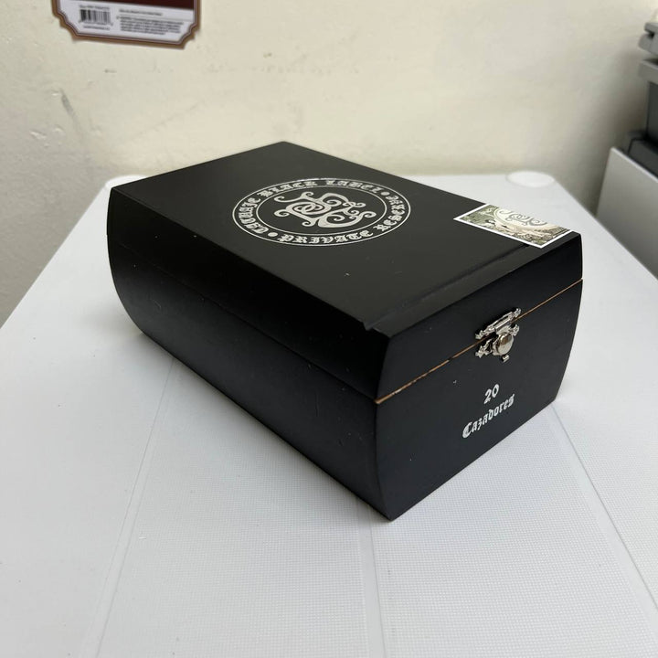Tatuaje Black Label Cazadores