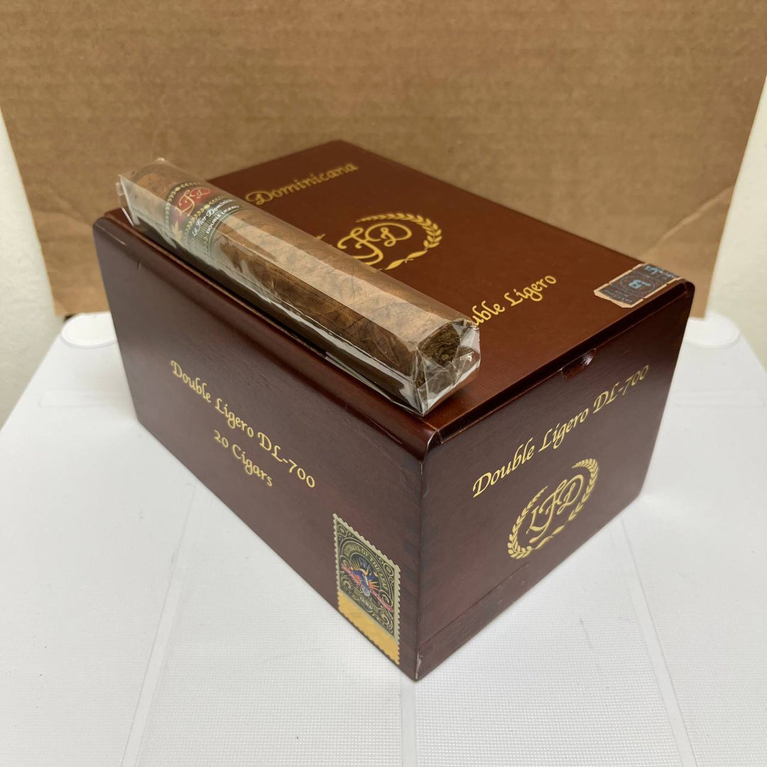 La Flor Dominicana Double Ligero Natural 700