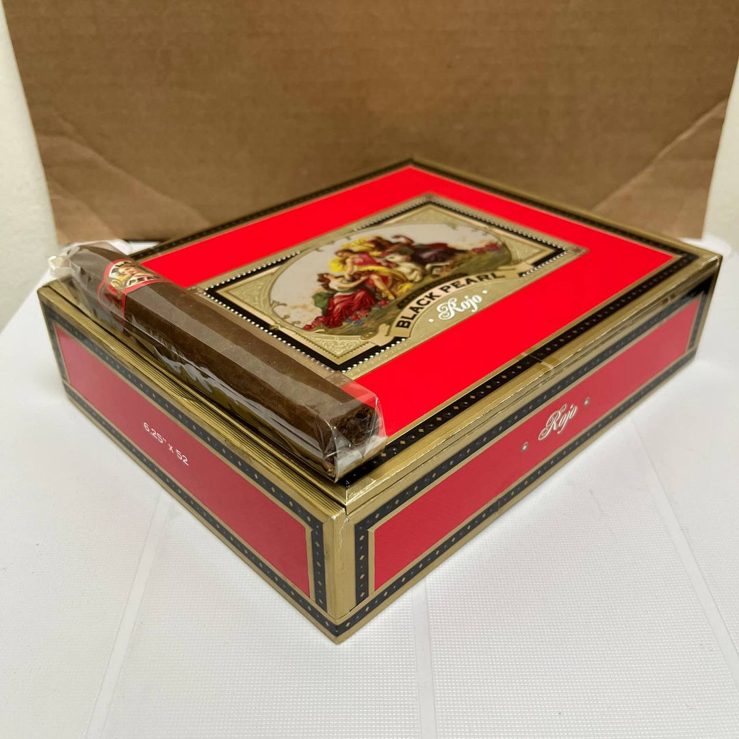 La Perla Habana Black Pearl Rojo Belicoso