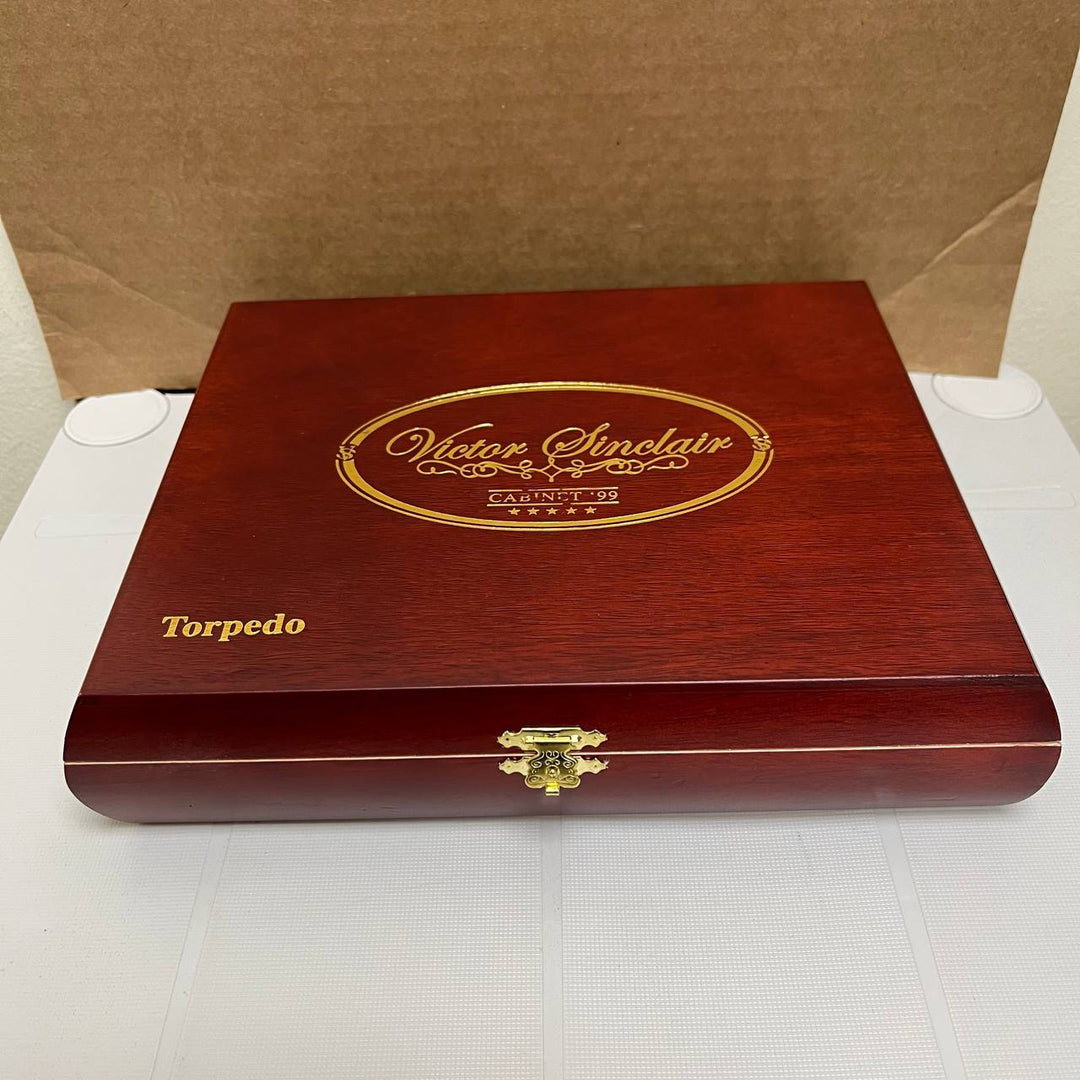 Victor Sinclair Cabinet 99 Connecticut Torpedo