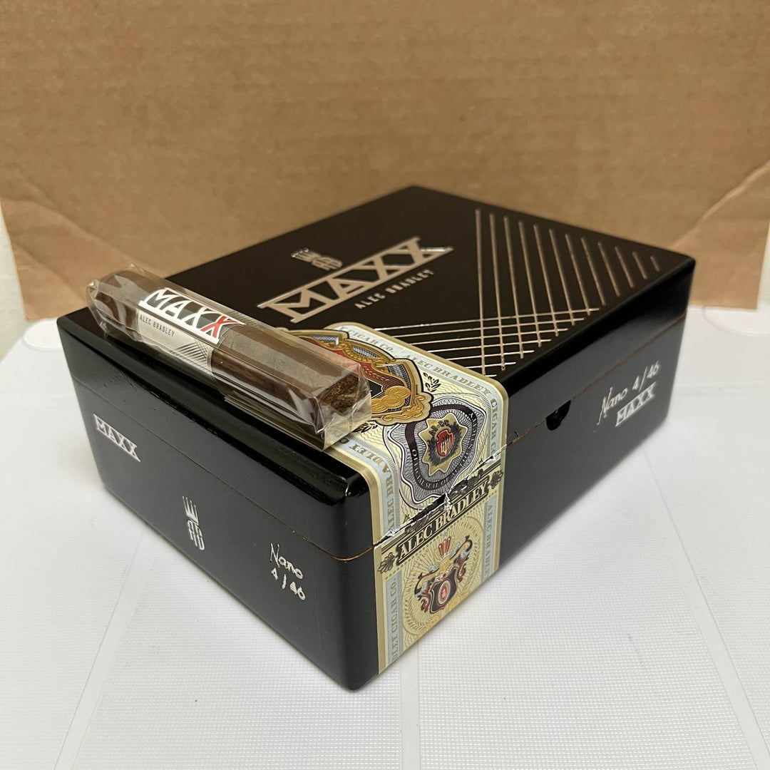 Alec Bradley MAXX Nano