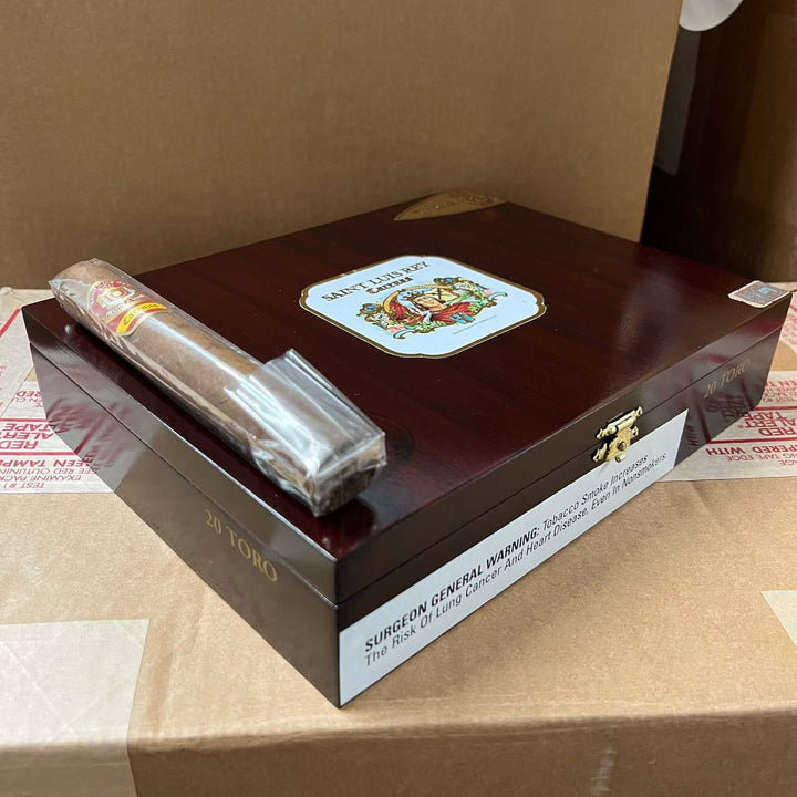 Saint Luis Rey Carenas Toro