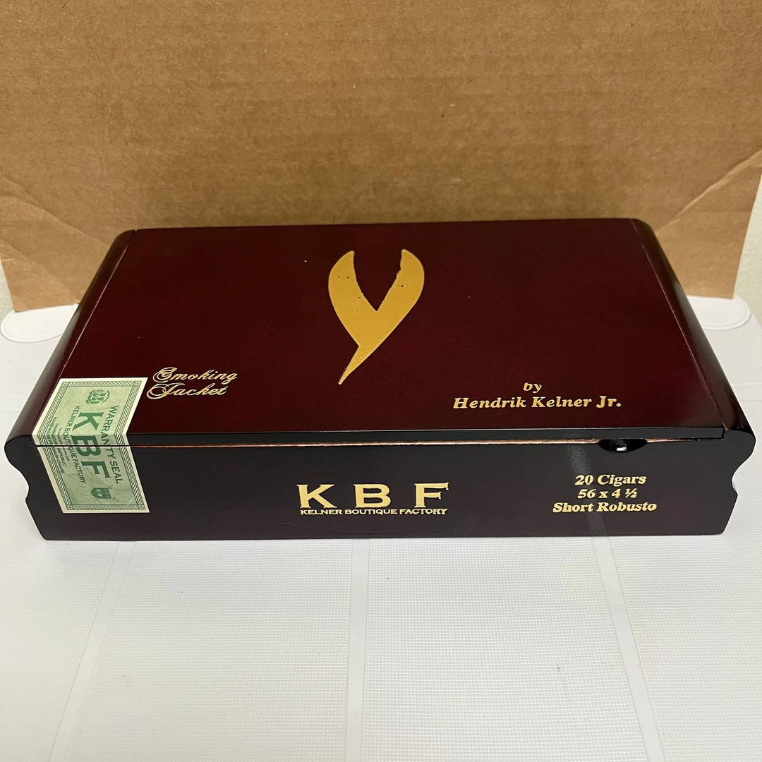 Smoking Jacket Short Robusto