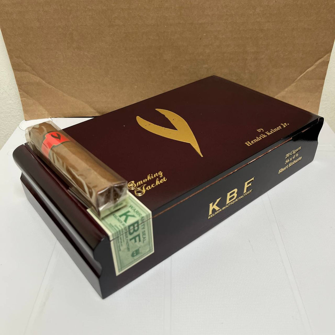 Smoking Jacket Short Robusto