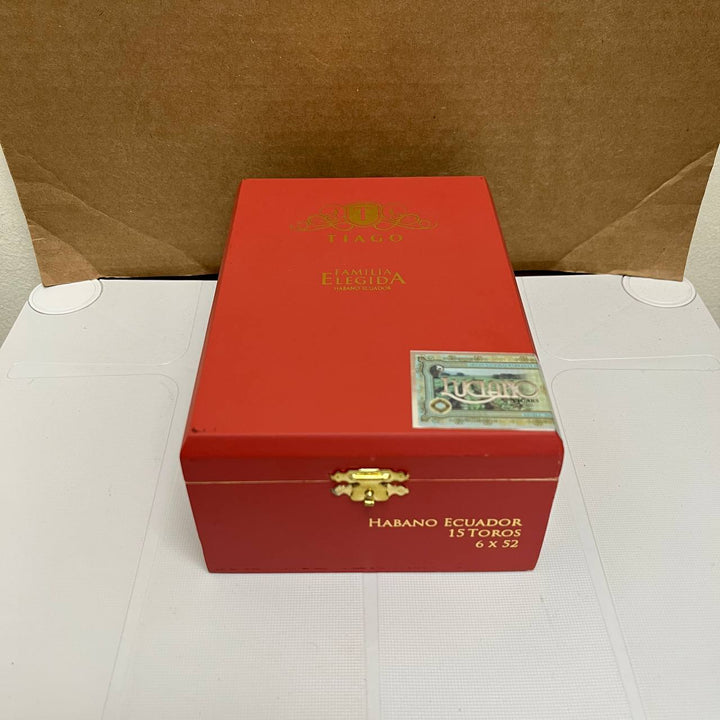 Luciano Tiago Family Elegida Habano Toro