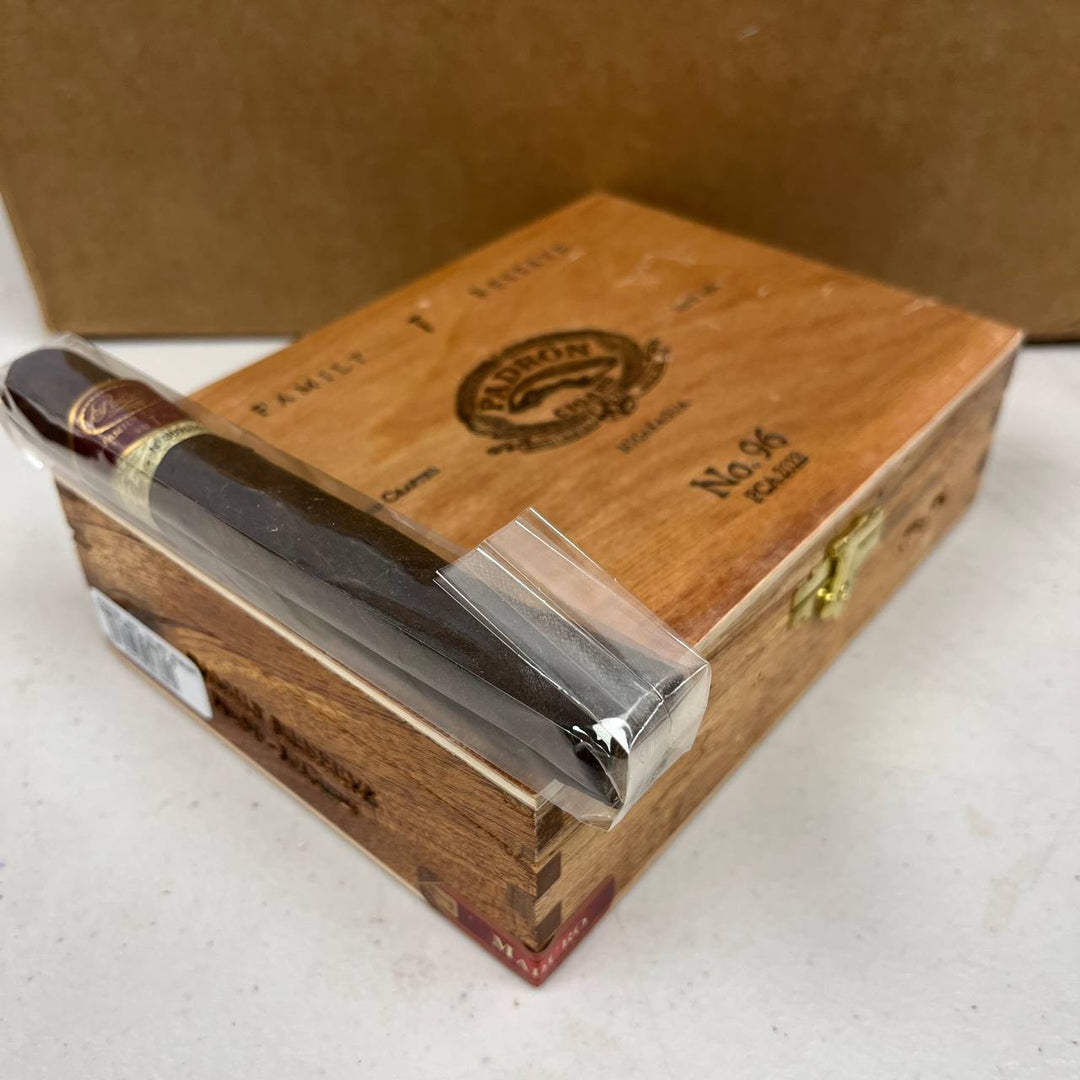 Padron Family Reserve No. 96 Maduro