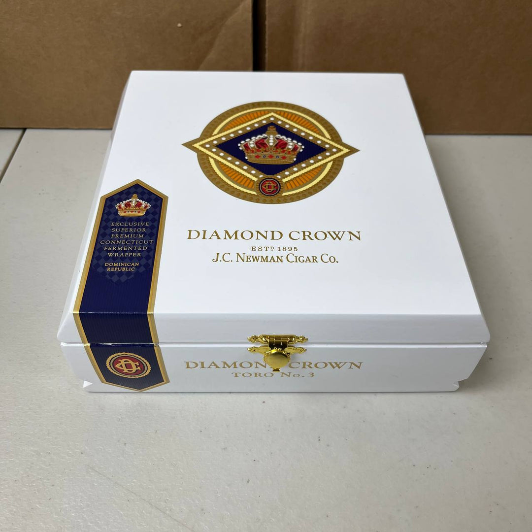 Diamond Crown Maduro #3 Toro