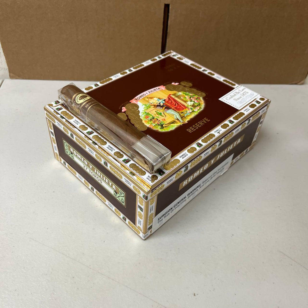 Romeo Y Julieta Reserve Toro