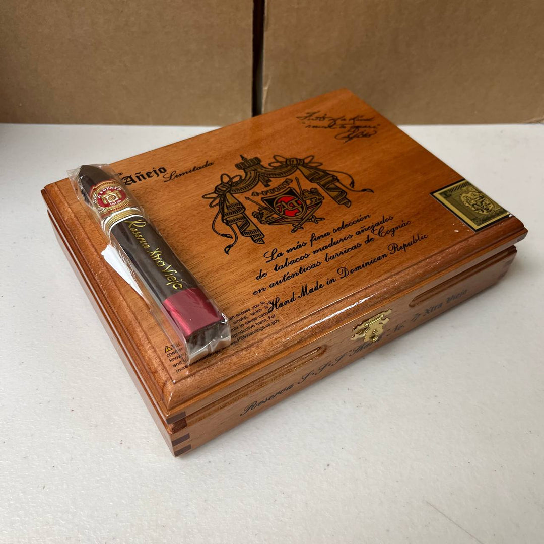 富恩特陈年典藏77号鲨鱼眼鱼雷